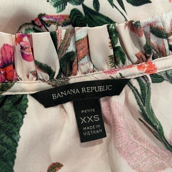 Banana Republic Sleeveless Floral Button Up - Picture 6 of 7